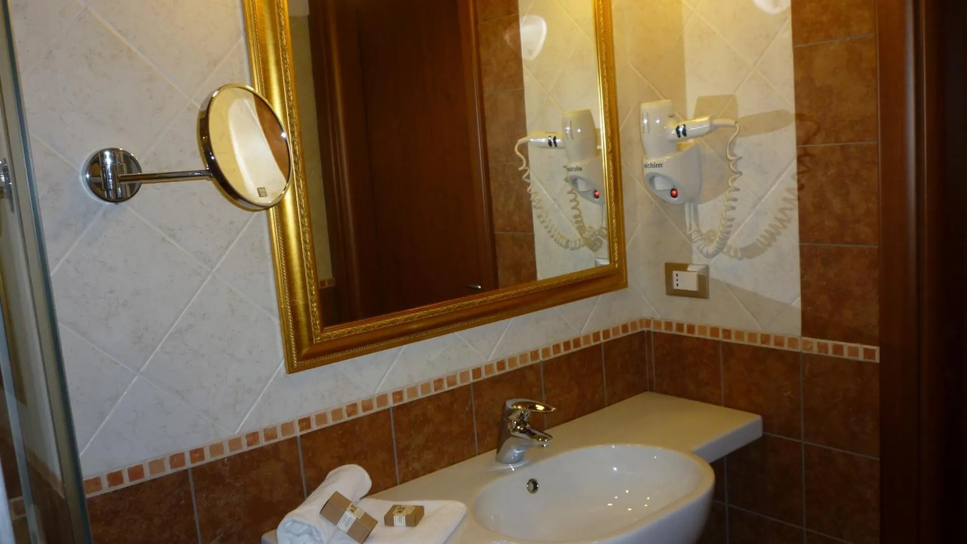 Hotel La Fornace San Vicenzo di Galliera 3*,